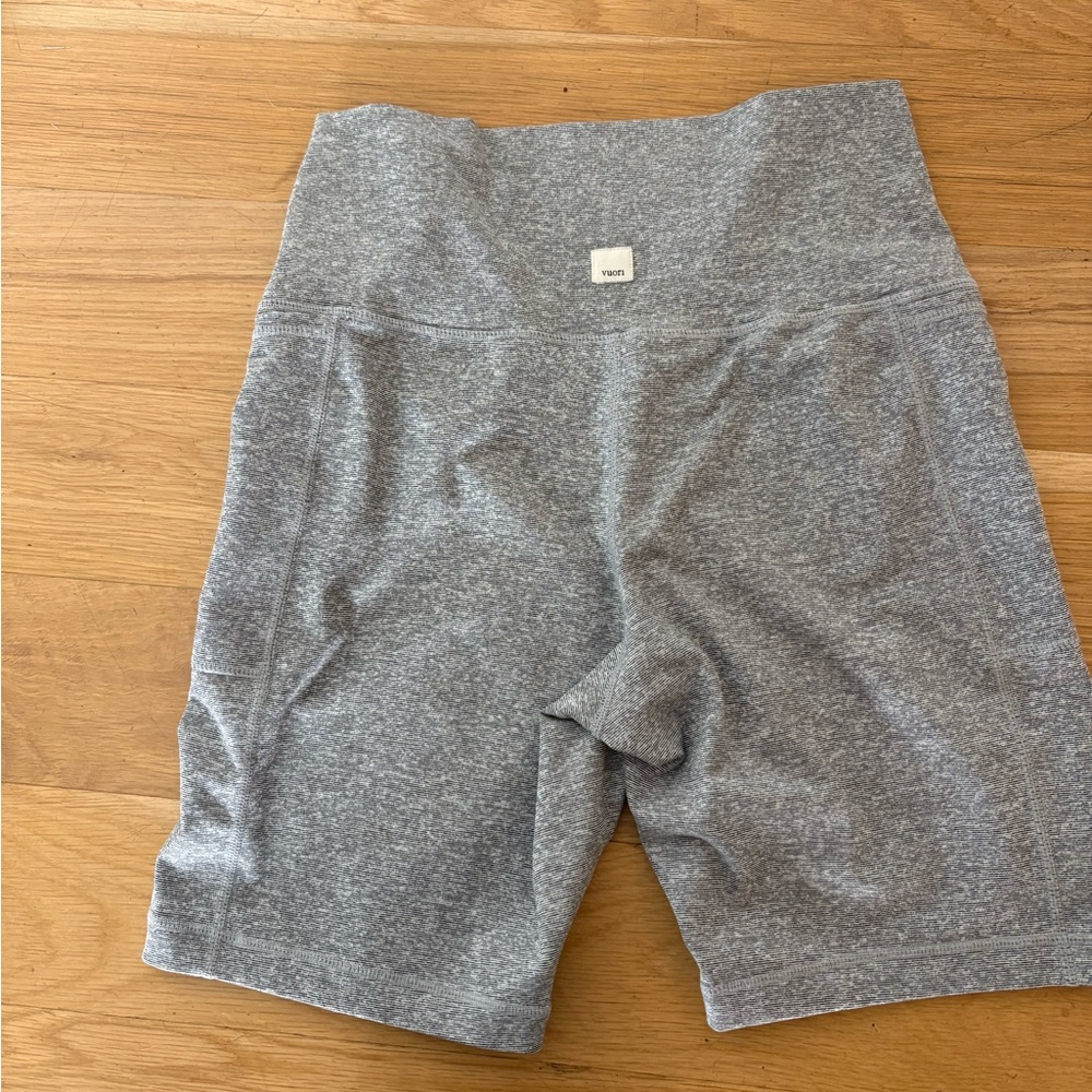 Vuori bike shorts